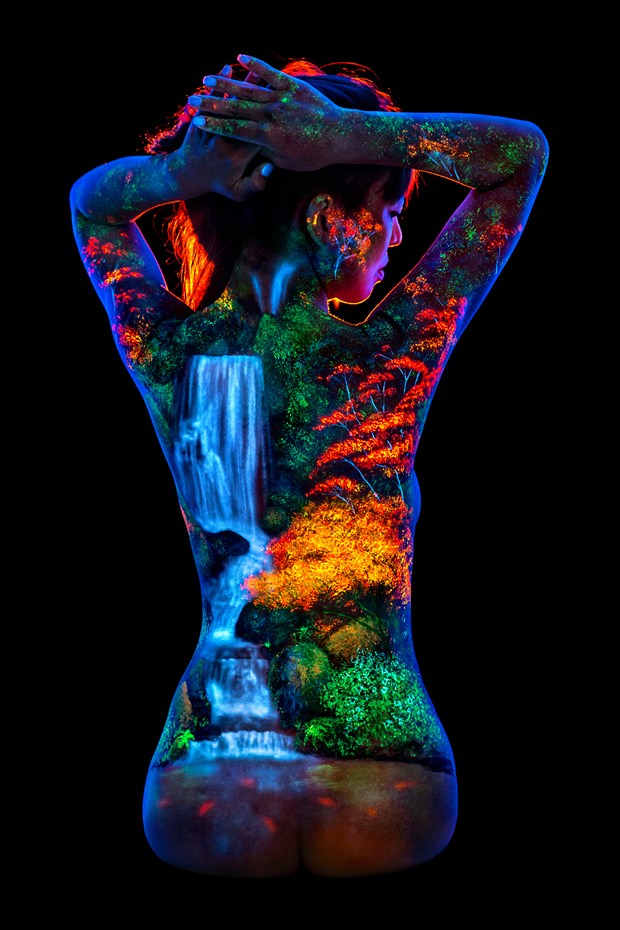 Momiji (Japanese for %22Red Leaves%22) Body Painting Artwork by Photographer Under Black Light